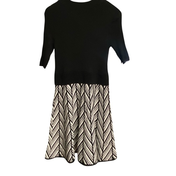 Candie’s Fit & Flare Sweater A Line Dress Size XL Black and White Chevron Fall - Picture 8 of 14